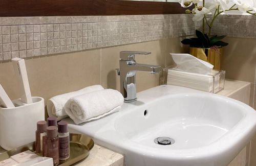 Downtown Dubai Apartment | FIRST CLASS | 2BR | Dubai Skyline & Sea view