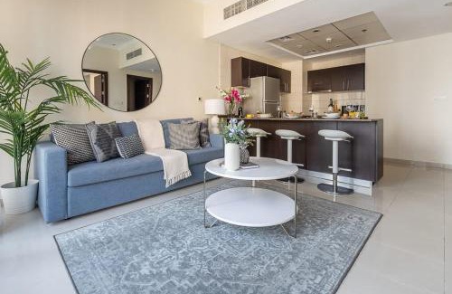 Dubai Marina Apartment | Frank Porter - Bay Central