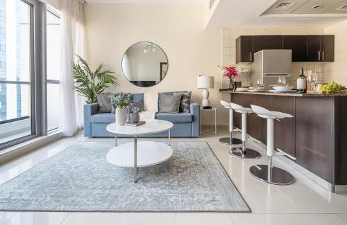 Dubai Marina Apartment | Frank Porter - Bay Central