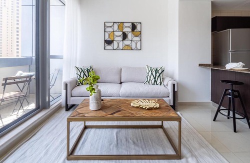 Dubai Marina Apartment | Frank Porter - BayCentral
