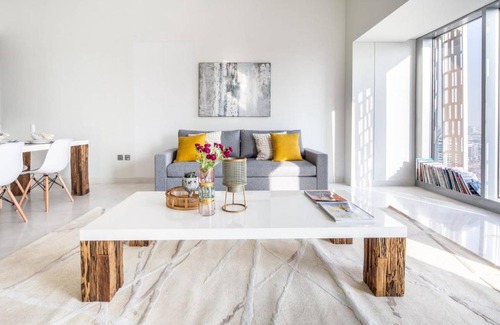Dubai Marina Apartment | Frank Porter - Cayan Tower