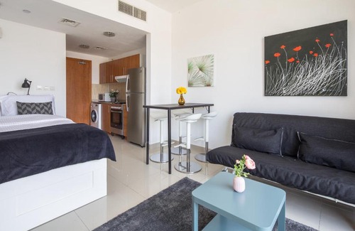 Dubai Production City Apartment | Frank Porter - Lakeside