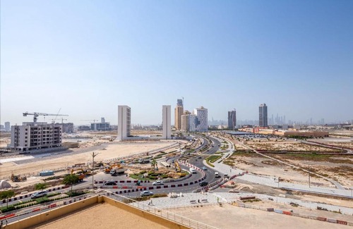 Dubai Production City Apartment | Frank Porter - Lakeside