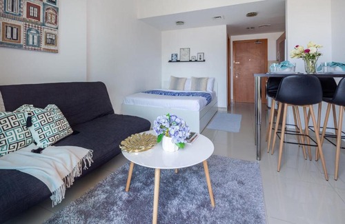 Dubai Production City Apartment | Frank Porter - Lakeside