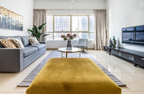 Dubai Marina Apartment | Frank Porter - Marina Views Tower B