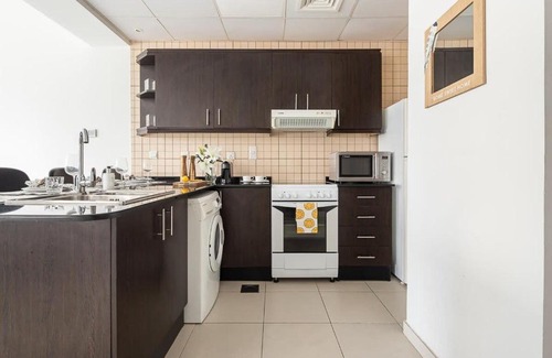 Dubai Marina Apartment | Frank Porter - Royal Oceanic