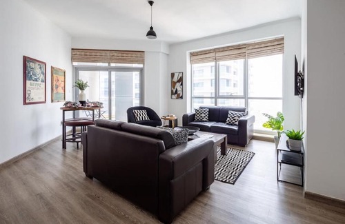 Dubai Marina Apartment | Frank Porter - Torch