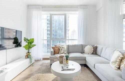 Dubai Marina Apartment | Frank Porter - Torch Tower