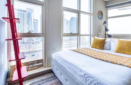 Dubai Marina Apartment | Frank Porter - Yacht Bay
