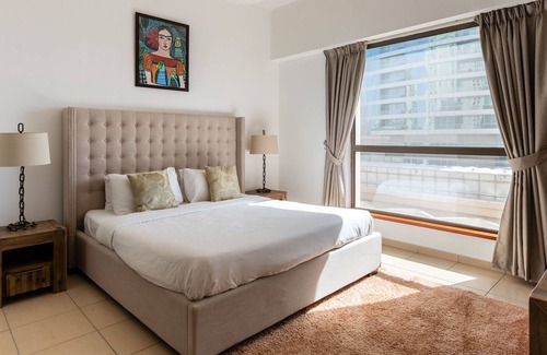 Dubai Marina Apartment | Full Marina View! 3 mins to the Beach!!