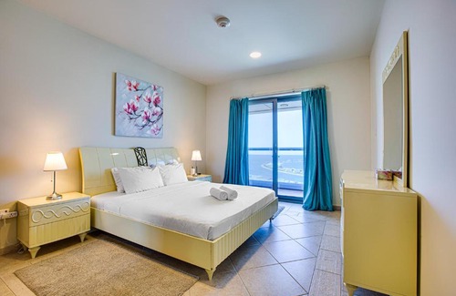 Dubai Marina Apartment | Full Sea View Fantastic Apartment Princess Marina