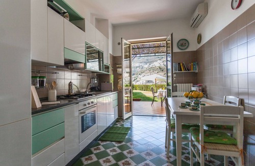 Ravello House | Garden House in a peacefull position
