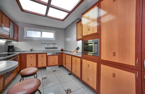 Bur Dubai Apartment | Grand Hyatt Residence