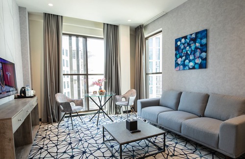 Jadaf Hotel | Grand Kingsgate Waterfront By Millennium Hotels