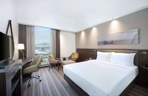 Al Qusais Hotel | Hampton by Hilton Dubai Airport