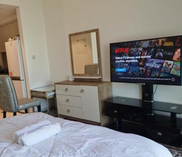Dubai Apartment | Heaven Escape surrounded by stunning golf view High floor -Netflix-GYM-pool -perfect vacations