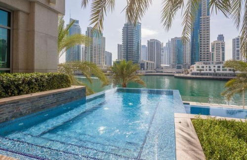 Dubai Marina Apartment | HiGuests - Incredible Views from the Heart of Dubai Marina