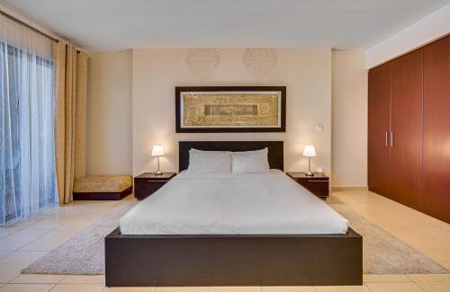 Dubai Marina Apartment | Huge Sea View Studio in Murjan JBR