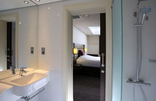 Al Majaz Hotel | ibis styles Sharjah Hotel