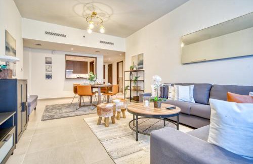 Downtown Dubai Apartment | Incredible Views From This Classy Apt With Terrace