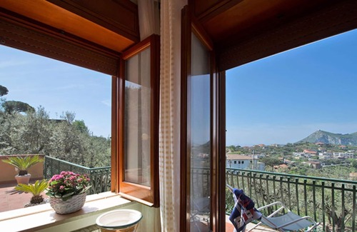 Schiazzano Villa | Independent villa with private swimming pool, located in the Sorrento peninsula.