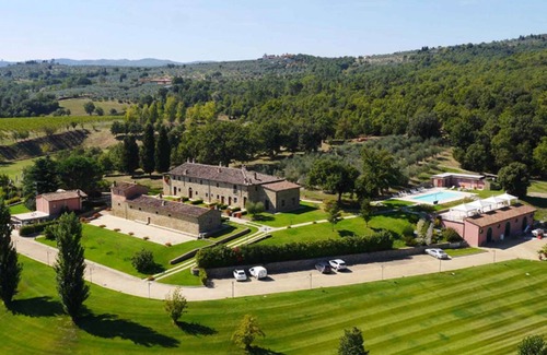 Civitella in Val di Chiana Villa | 575 m² Villa ∙ 17 bedrooms ∙ 33 guests