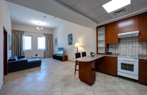 Motor City Apartment | J5 One Bedroom Holiday Homes Uptown Motor City