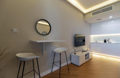 Jumeirah Lake Towers Apartment | Key View - Saba Tower