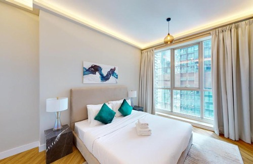 Dubai Marina Apartment | Key View - Torch Tower