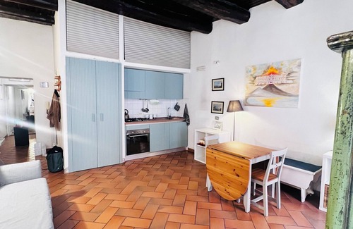 Quartieri Spagnoli Apartment | La Casa Di Licia a few meters from Piazza del Plebiscito