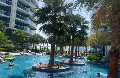 Business Bay Apartment | LOVELY 1-BEDROOM VACATION HOME (PARAMOUNT TOWER)