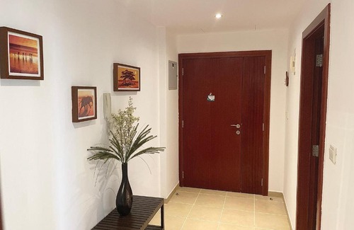 Dubai Marina Apartment | Lovely 1BR in JBR with sea view