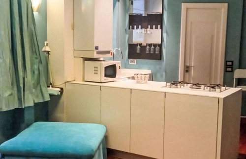Chiaia Apartment | Lovely apartment for 2 people with WIFI, A/C