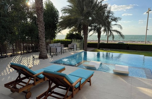 Palm Jumeirah Villa | Luxe 5-BR Villa with Private Pool in Palm Jumeirah
