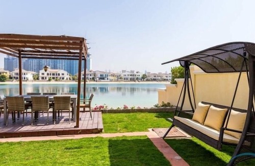 Palm Jumeirah Villa | Luxurious 6 bedrooms Villa in Palm Jumeirah