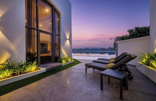 Palm Jumeirah Villa | Luxurious Villa Sunny Haven
