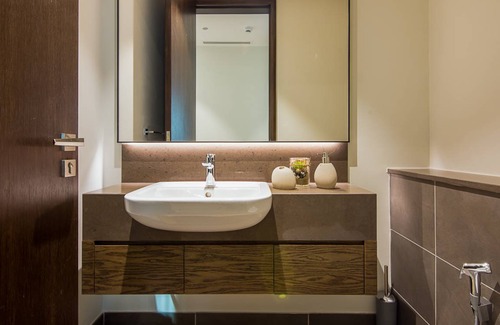 Al Sufouh 2 Apartment | Luxury 2 Br Apartment High Floor Sea View