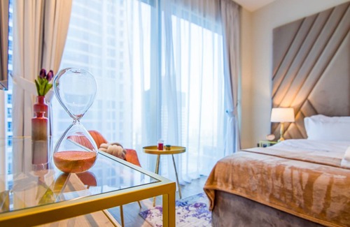 Al Sufouh 2 Apartment | Luxury 2 Br Apartment High Floor Sea View
