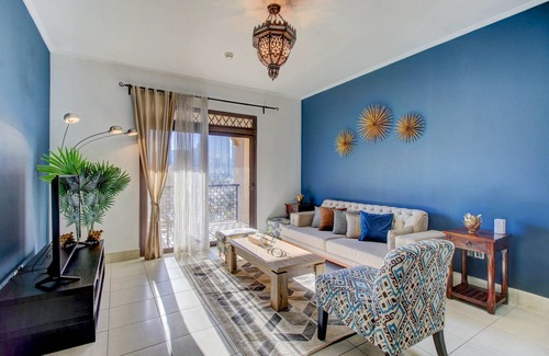Downtown Dubai Apartment | Luxury 2bed |Opposite Dubai Mall |Full Burj View