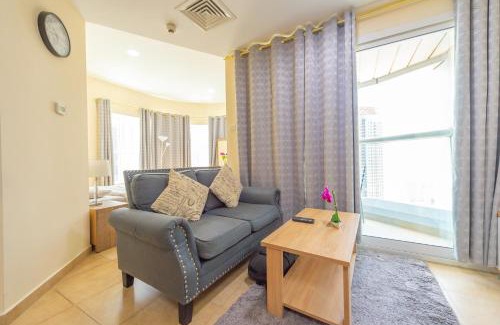 Jumeirah Lake Towers Apartment | Luxury Escapes - Modern Budget studio with balcony in JLT!