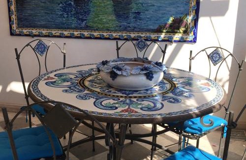 Capri Apartment | LUXURY HOUSE "VILLA POMPEIANA" Via CAMERELLE CON TERRAZZA VISTA MARE