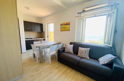 Parghelia Apartment | Marasusa Sunset Two Bedroom House