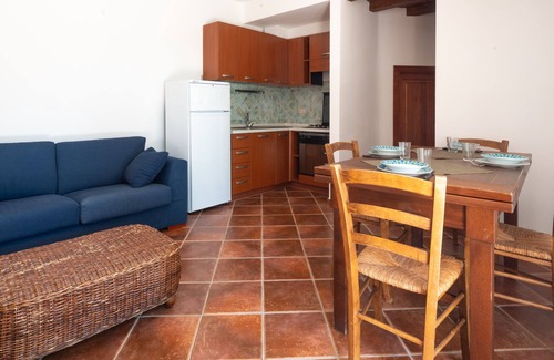 Case Peschiera-Lu Fraili Apartment | Mediterranea - One Bedroom Apartment, Sleeps 4