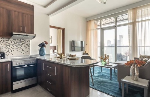 Dubai Marina Apartment | Modern 1BR Apartment with Marina Views!