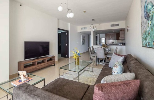 Jumeirah Lake Towers Apartment | Modern 1BR in JLT with Large Balcony & City Views