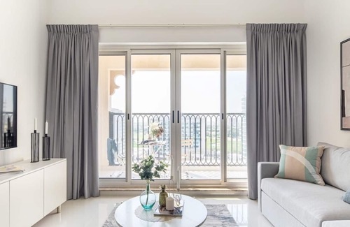 Dubai Sports City Apartment | Modern and Cozy 1BR in Sports City