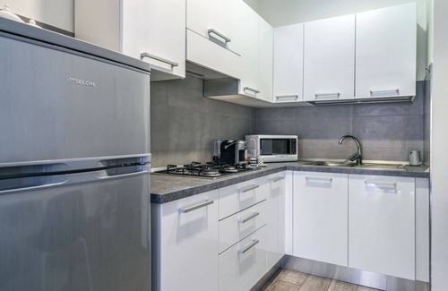 Sorrento City Centre Apartment | Modern Sorrento Apartment with Terrace&TennisCourt
