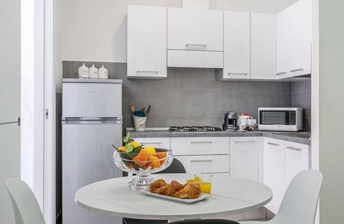 Sorrento City Centre Apartment | Modern Sorrento Apartment with Terrace&TennisCourt