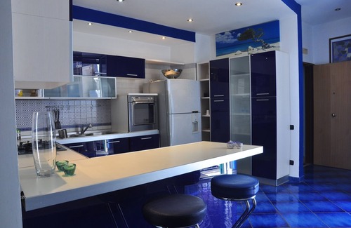 Historical Center House | "Monticelli Suite" Naples Historical Center Decumani from 2 to 10 people internet