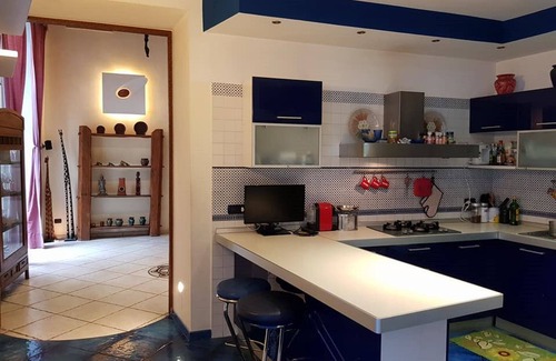 Historical Center House | "Monticelli Suite" Naples Historical Center Decumani from 2 to 10 people internet